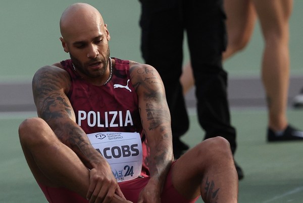 Marcell Jacobs dopo l’infortunio agli Europei di atletica 2026 di Birmingham, con una lesione muscolare alla coscia sinistra.