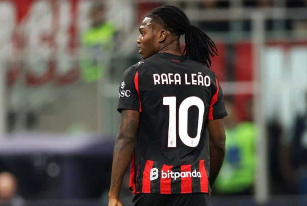 Leao Galatasaray, l’attaccante portoghese protagonista sul campo da calcio dopo l’addio al Milan.