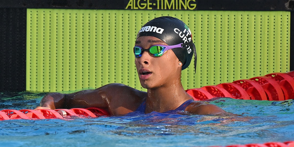 Sara Curtis nella storia: record mondiale nei 50 dorso agli Europei 2026