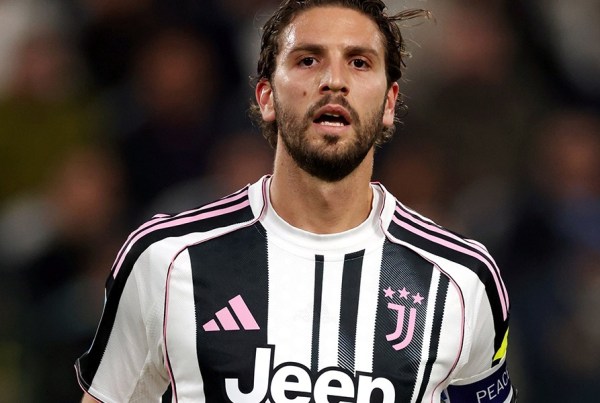 Manuel Locatelli infortunio menisco, preoccupazione in casa Juventus per le condizioni del capitano bianconero