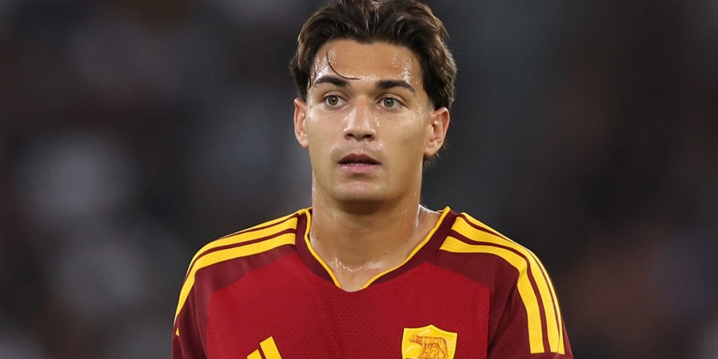 Lulli rinnova con la Roma fino al 2031: ingaggio e futuro 1 Lulli rinnova con la Roma: immagine dedicata al giovane esterno giallorosso e al contratto fino al 2031.